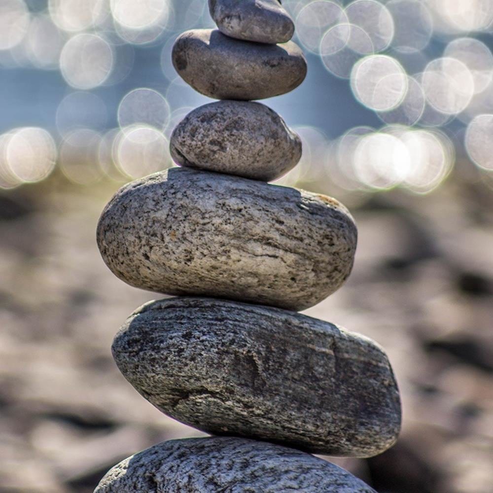 Glezna baltā rāmī - Stones On The Beaches  Home Trends DECO