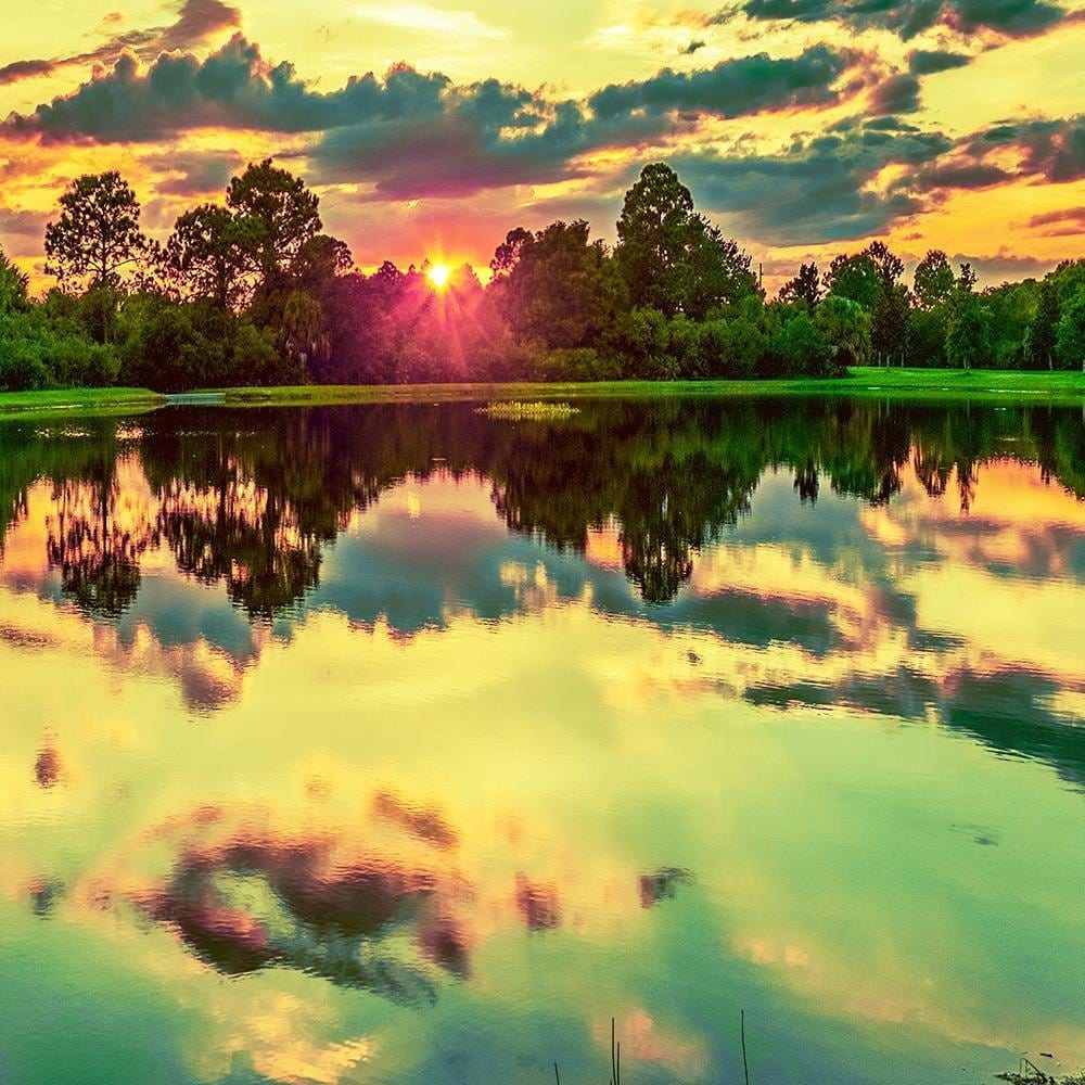 Glezna baltā rāmī - Sunrise Over The Lake  Home Trends DECO