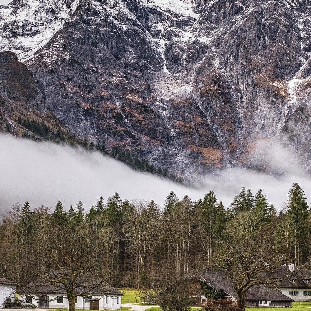 Glezna baltā rāmī - Temple At The Foot Of The Mountains  Home Trends DECO