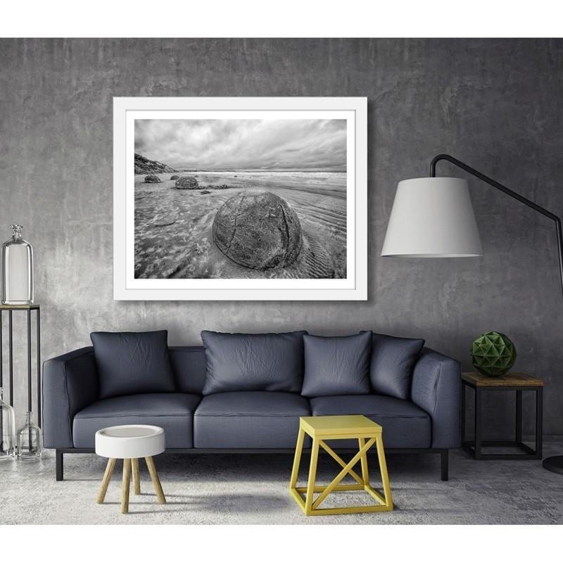 Glezna baltā rāmī - The boulder on the beach  Home Trends DECO