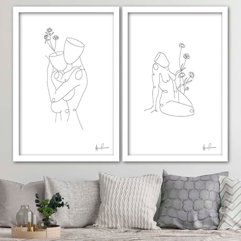 Glezna baltā rāmī - The Posing Woman  Home Trends DECO