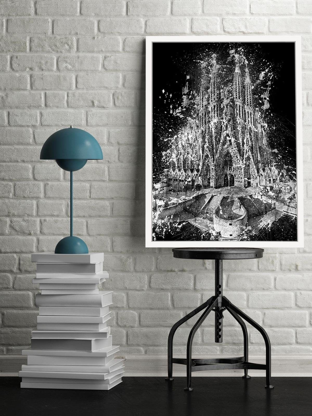 Glezna baltā rāmī - The Sagrada Familia In Barcelona  Home Trends DECO