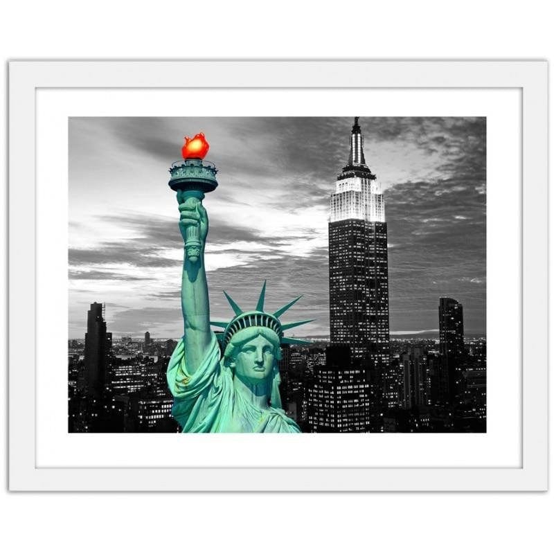 Glezna baltā rāmī - The Statue of Liberty and New York City  Home Trends DECO