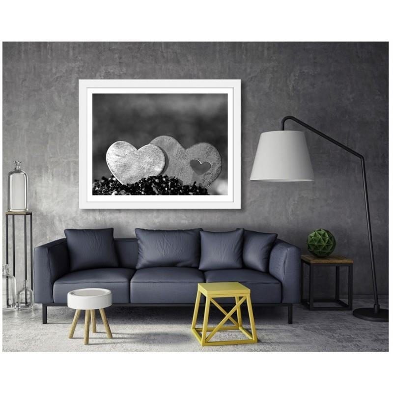 Glezna baltā rāmī - Two metal hearts  Home Trends DECO