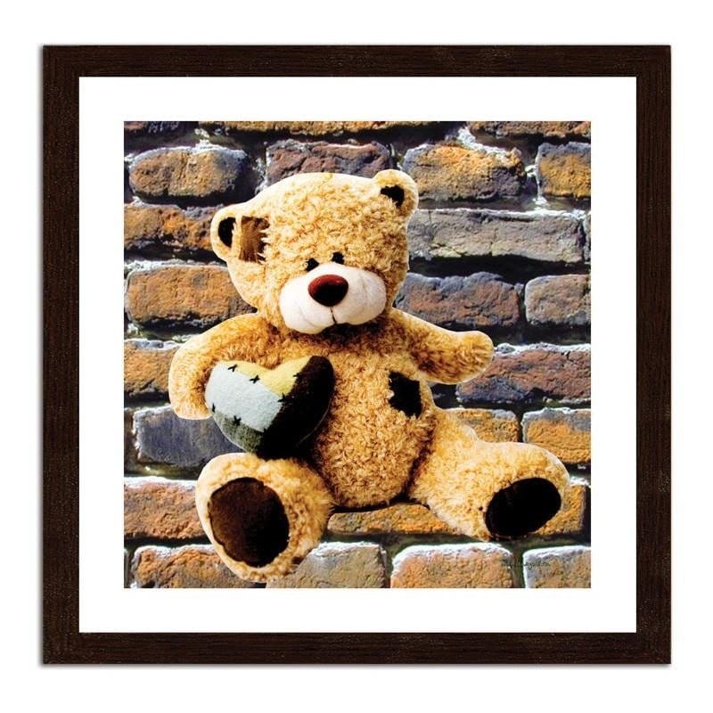 Glezna brūnā rāmī - A teddy bear with a heart.  Home Trends DECO