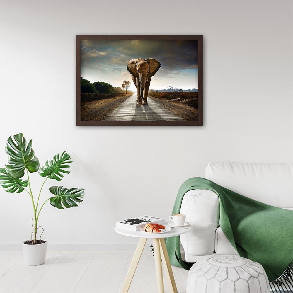Glezna brūnā rāmī - Elephant On The Road  Home Trends DECO